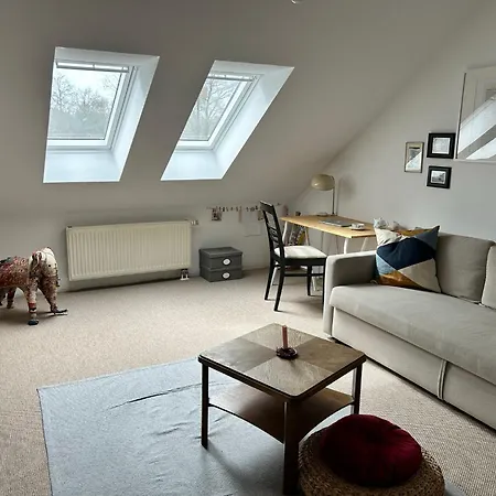 Apartment 3 Schlafzimmer 2 Baeder Garten Und Parkplatz