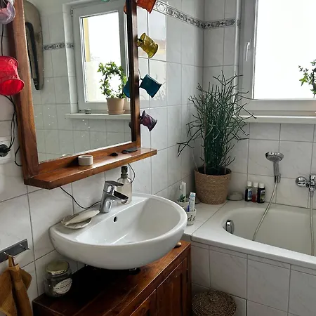 3 Schlafzimmer 2 Baeder Garten Und Parkplatz Apartment *