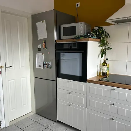 Apartment 3 Schlafzimmer 2 Baeder Garten Und Parkplatz *