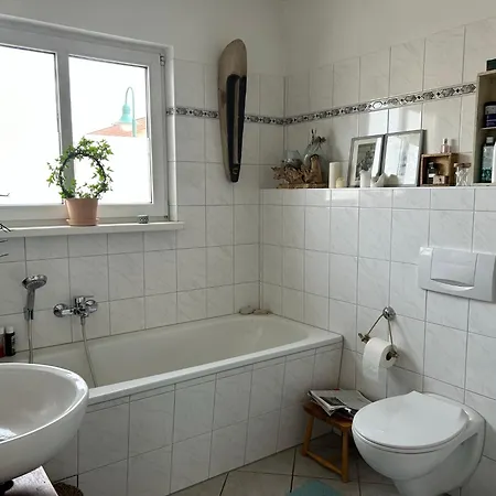 3 Schlafzimmer 2 Baeder Garten Und Parkplatz Schildow