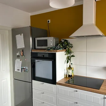 Apartment 3 Schlafzimmer 2 Baeder Garten Und Parkplatz *