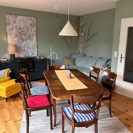 3 Schlafzimmer 2 Baeder Garten Und Parkplatz Apartment *